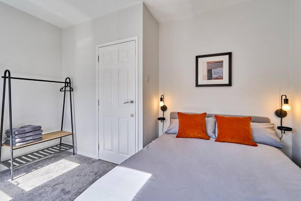 Luxury Lets - Windsor Townhouse