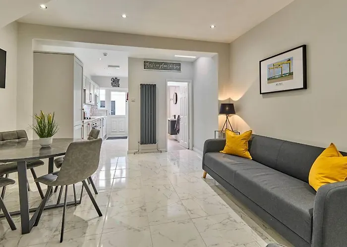 Belfast Luxury Lets - Windsor Townhouse