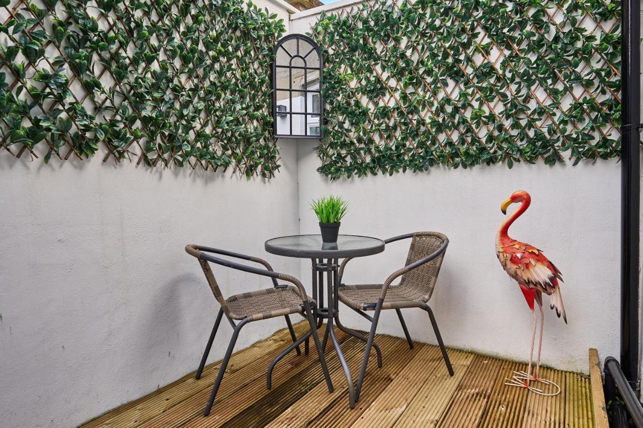 Luxury Lets - Windsor Townhouse