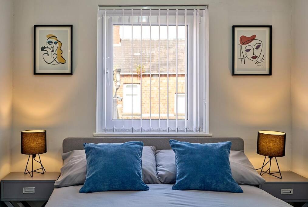 Luxury Lets - Windsor Townhouse *
